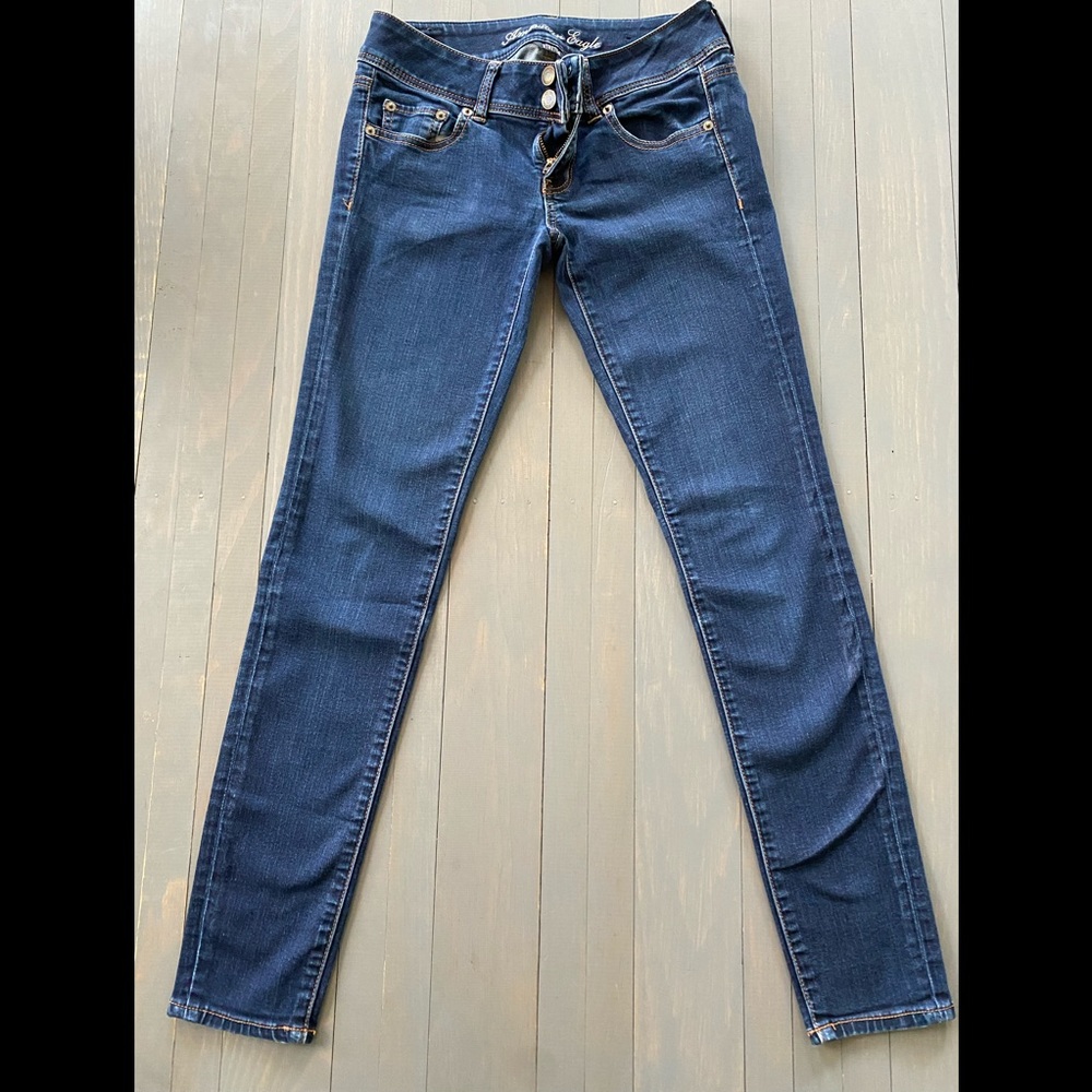 American Eagle Skinny jean. Stretch. US size 4.